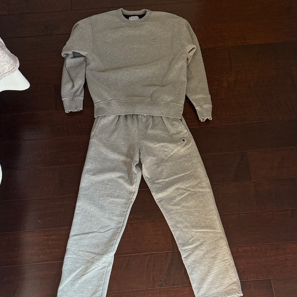 Gray Sweatshirt and Sweatpants Champion Set